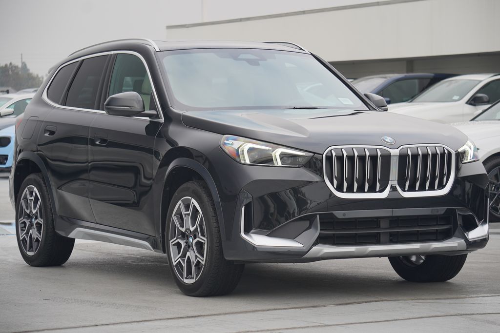 2025 BMW X1 xDrive28i 3