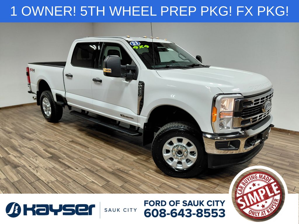 White 2023 Ford F-250 Super Duty Pickup Truck Four-Wheel Drive Automatic