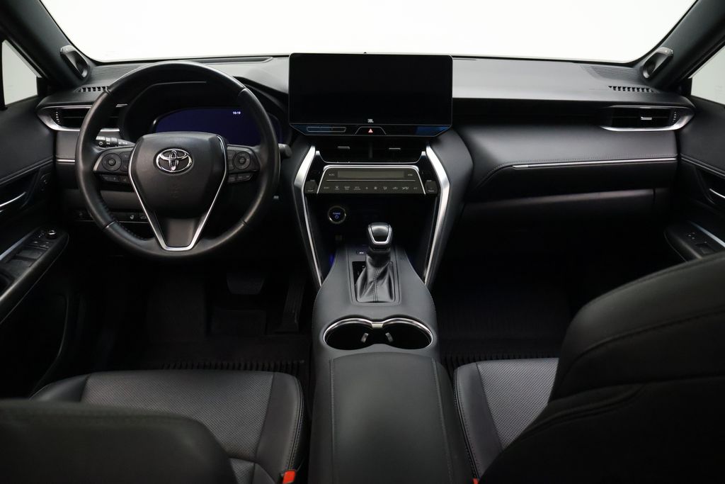 Thumbnail: 2023 Toyota Venza - 24