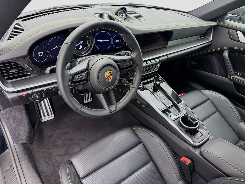 Thumbnail: 2022 Porsche 911 - 4