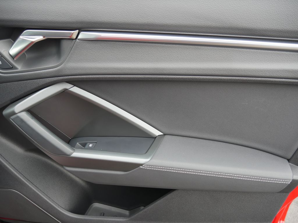 Thumbnail: 2022 Audi Q3 - 29