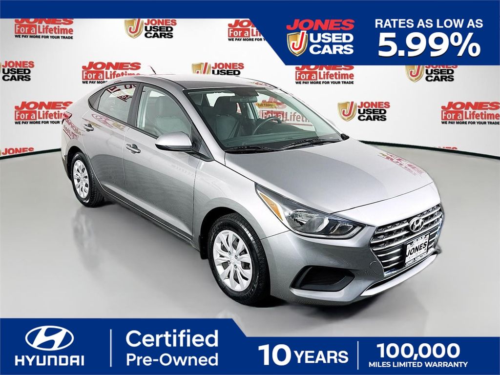 Gray 2022 Hyundai Accent SE FWD Sedan Front-Wheel Drive Continuously Variable Transmission