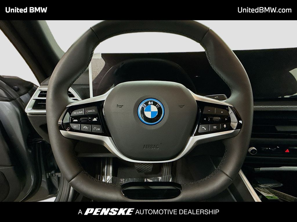 Thumbnail: 2025 BMW i4 - 6