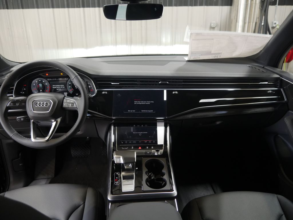 Thumbnail: 2026 Audi Q7 - 30