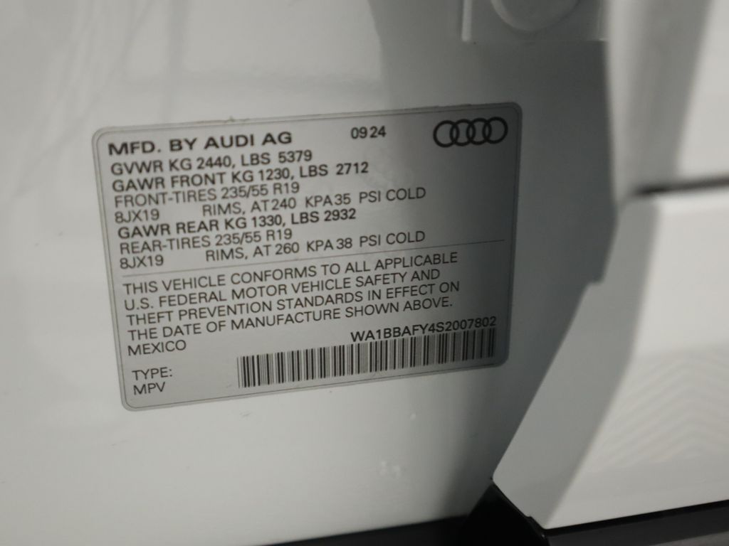 2025 Audi Q5  32