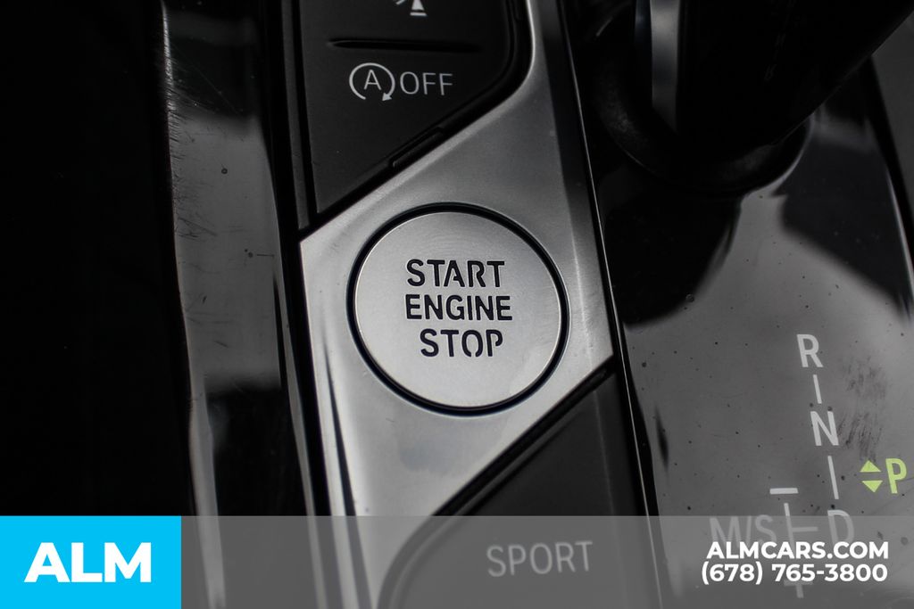 Used 2024 Gray BMW xDrive30i image 27