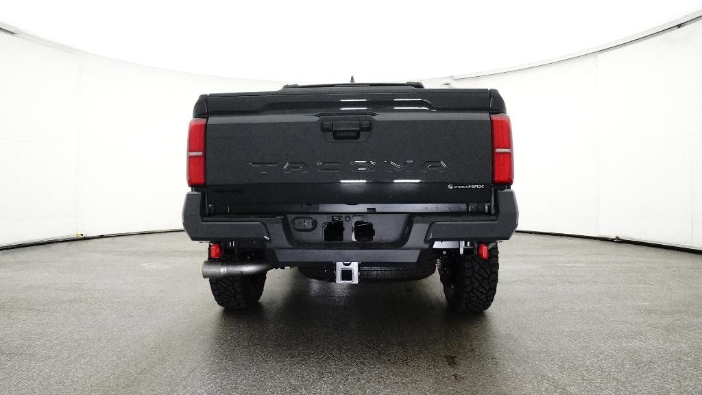 2025 Toyota Tacoma TRD Off-Road 18