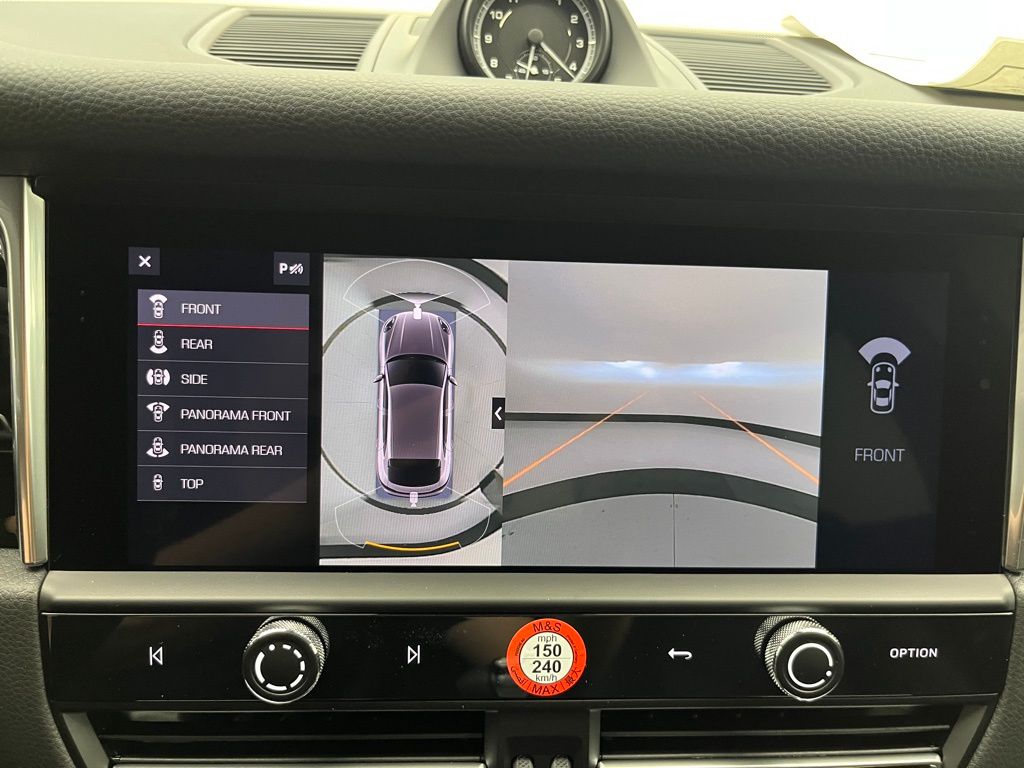 Thumbnail: 2025 Porsche Macan - 20