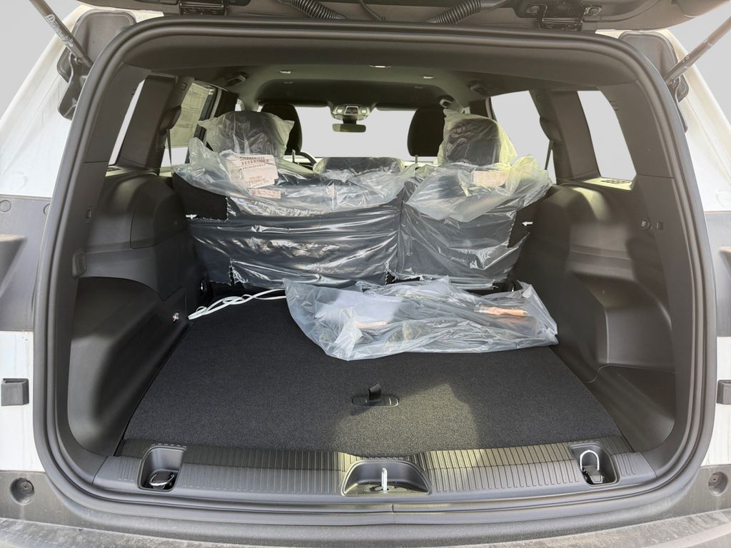 2026 Jeep Cherokee Laredo White at South Hills CDJR