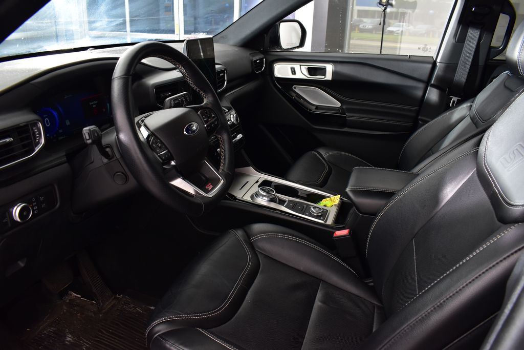 2022 Ford Explorer ST 10