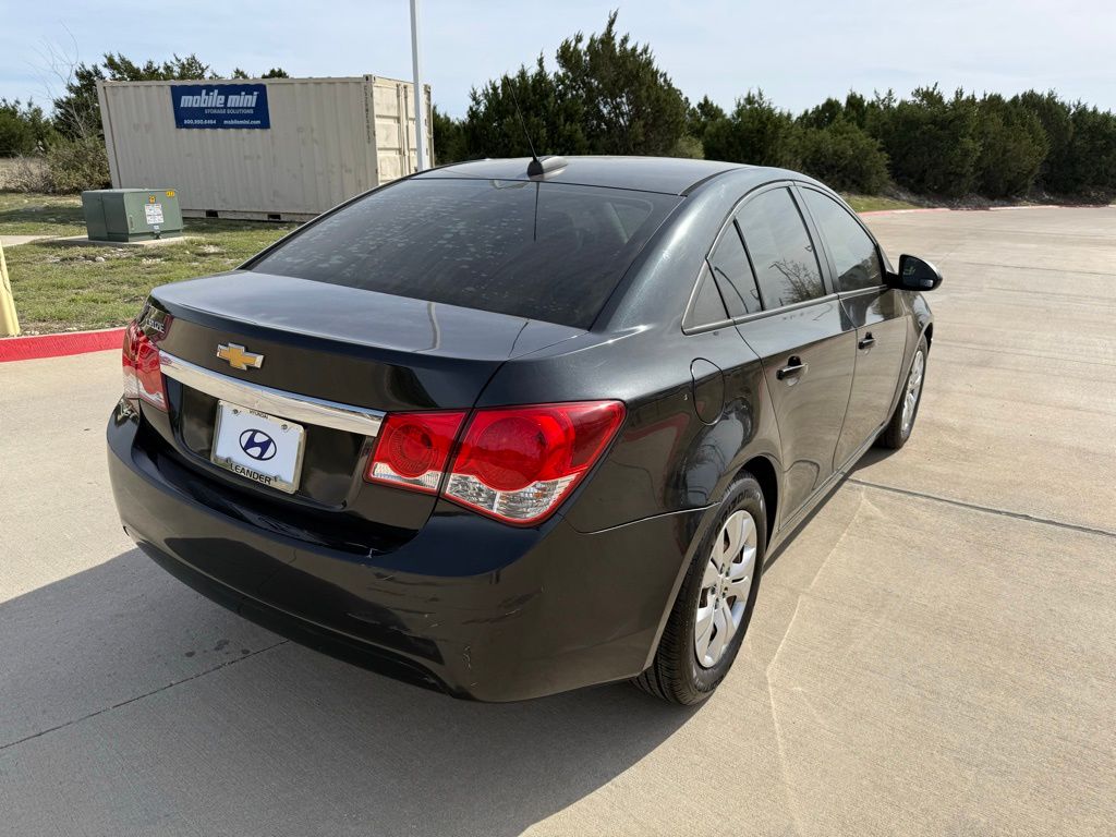 Thumbnail: 2016 Chevrolet Cruze - 5