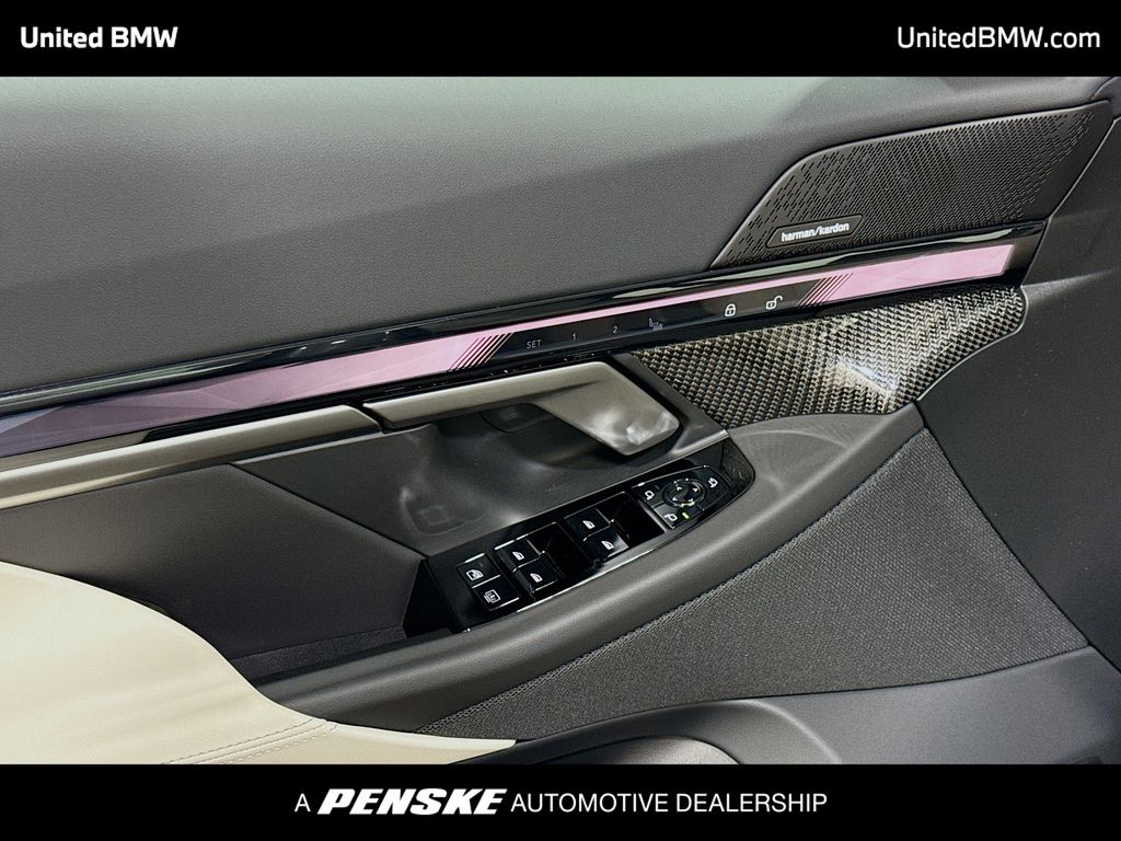 Thumbnail: 2026 BMW i5 - 3