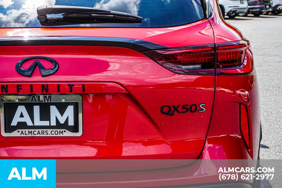 Used 2025 Red INFINITI SPORT image 13