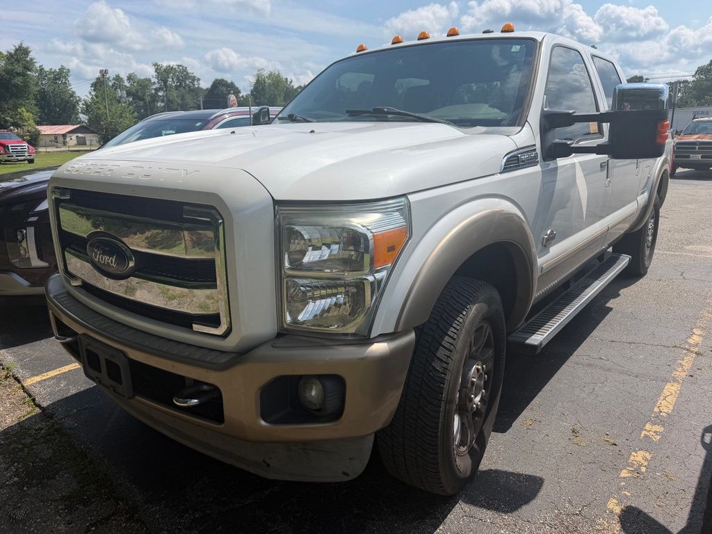 White Platinum Clearcoat Metallic 2014 Ford F-250 Super Duty Pickup Truck Four-Wheel Drive 6-Speed Automatic Overdrive
