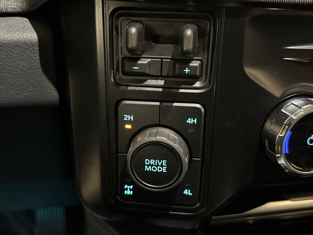 New 2026 White Ford Platinum image 34