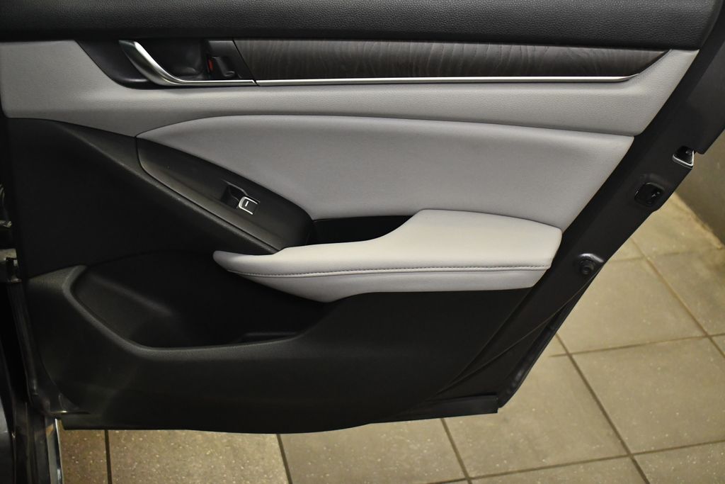 Thumbnail: 2018 Honda Accord - 30