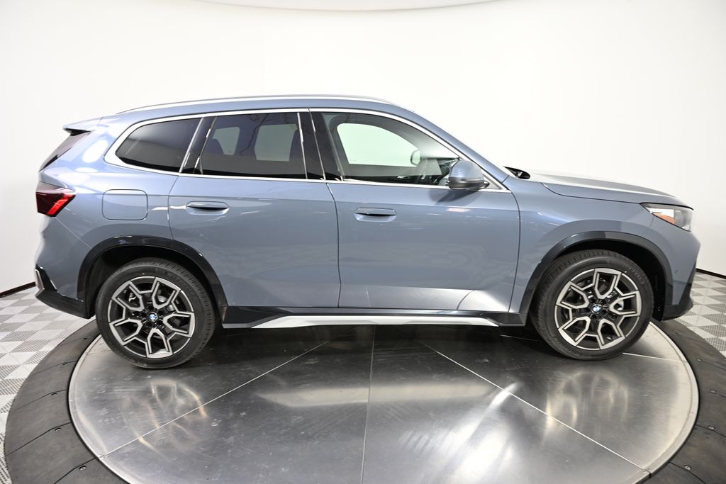 Thumbnail: 2026 BMW X1 - 6