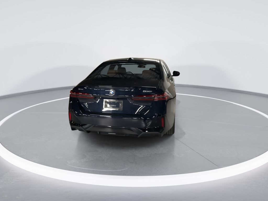 Thumbnail: 2025 BMW 5 Series - 7