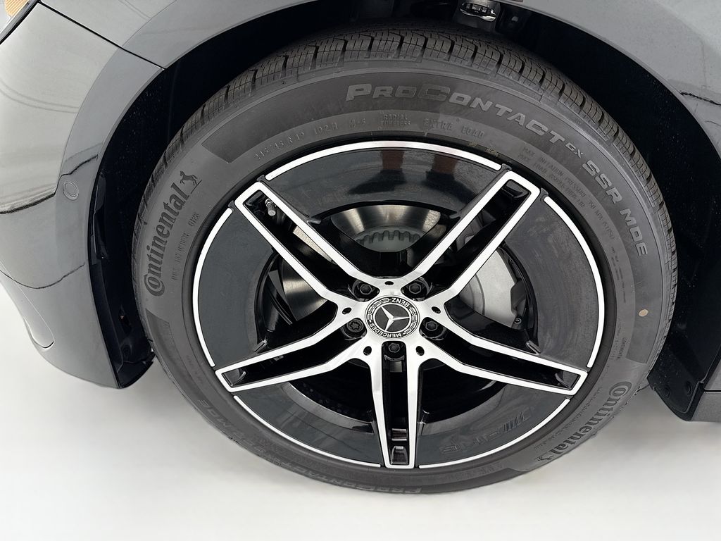 Thumbnail: 2026 Mercedes-Benz E-Class - 30