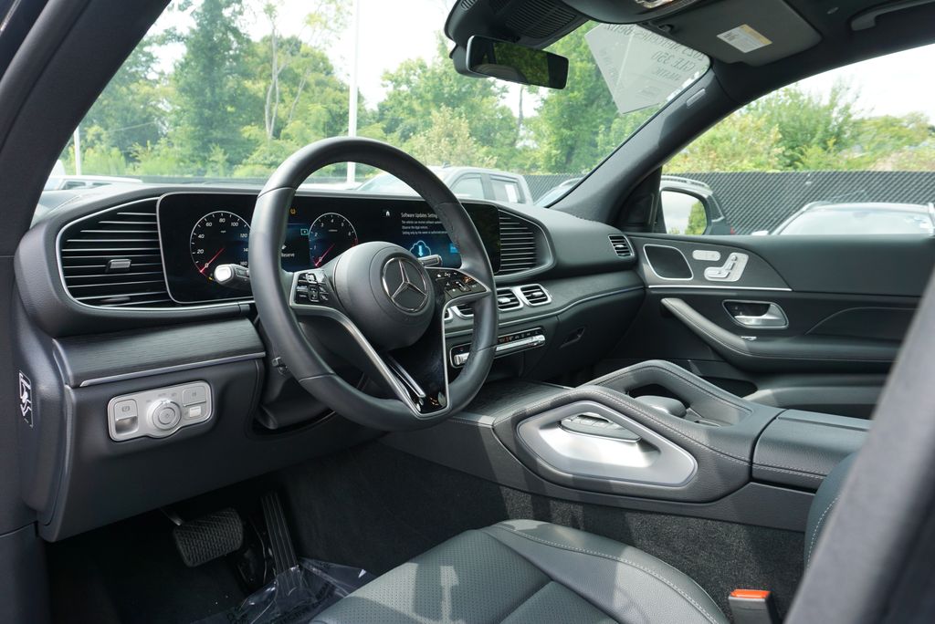 Thumbnail: 2025 Mercedes-Benz GLE - 12
