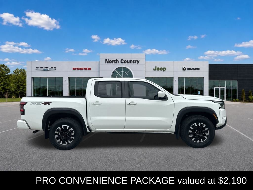2024 Nissan Frontier Blanco (Glacier White) Camioneta Todo terreno 9 velocidades Automática marcha alta