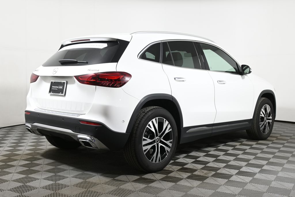 2025 Mercedes-Benz GLA 250 4MATIC 10