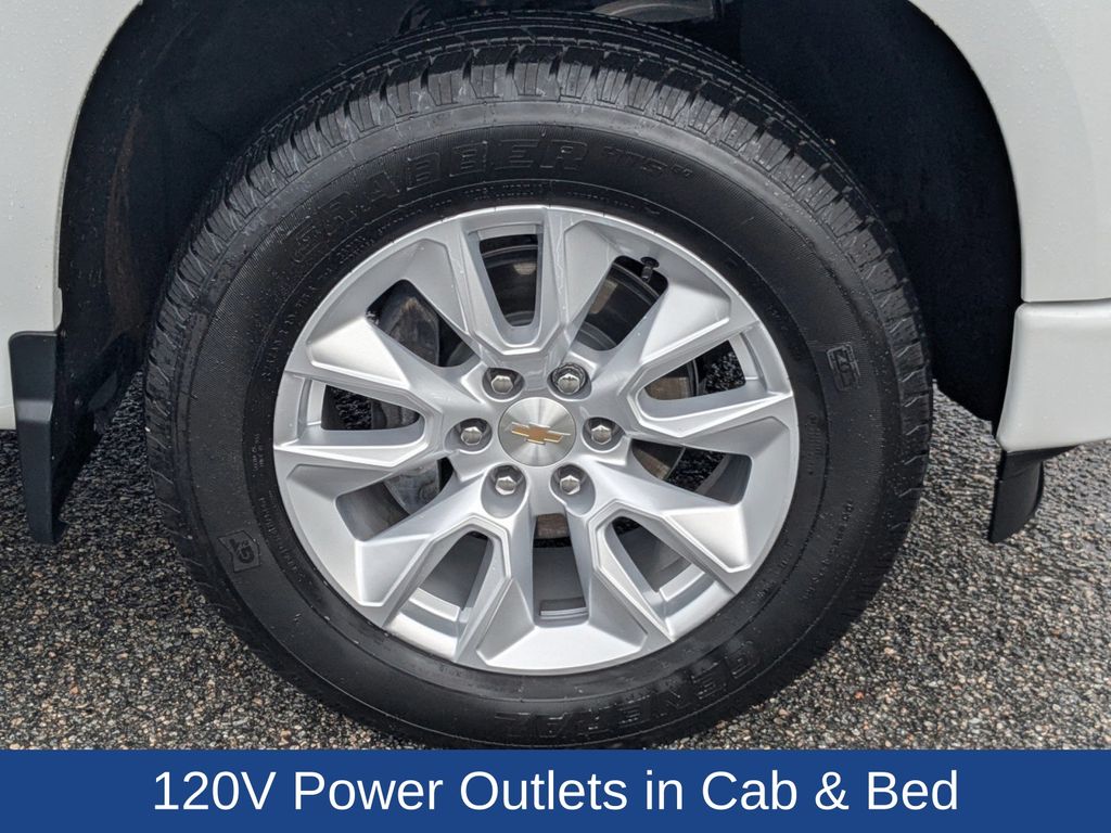2025 Chevrolet Silverado 1500 2WD Double Cab Standard Bed Custom