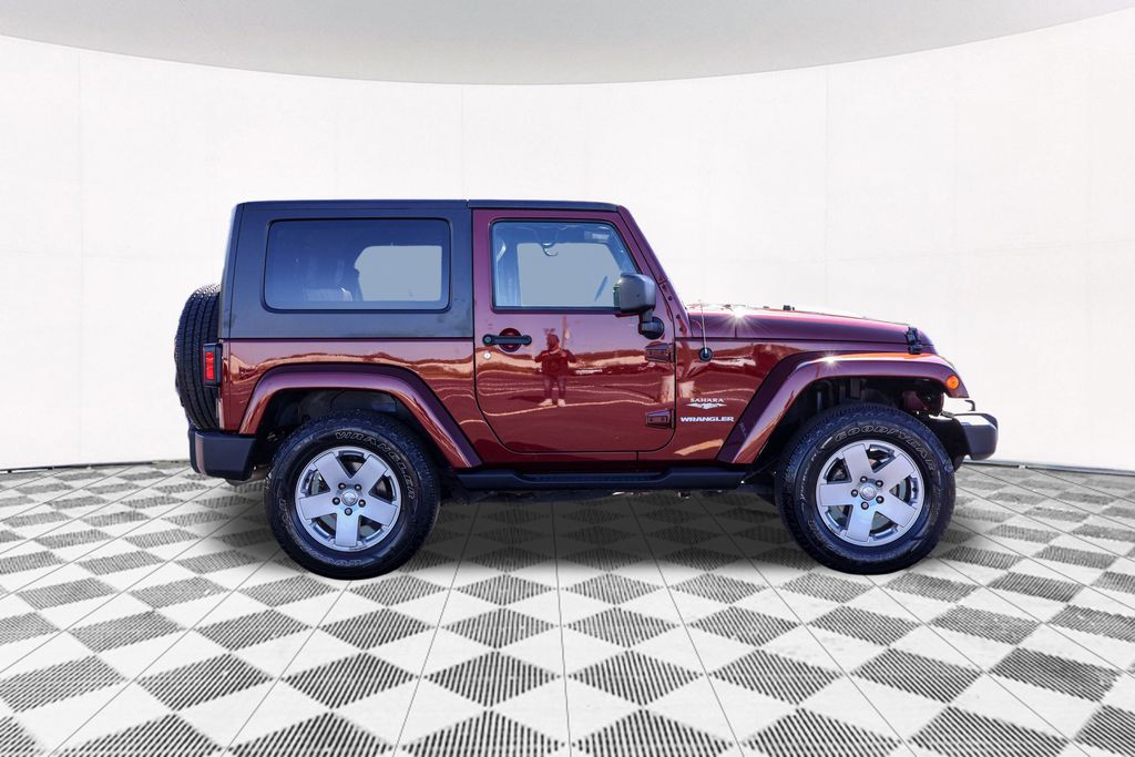 2010 Jeep Wrangler Sahara 7