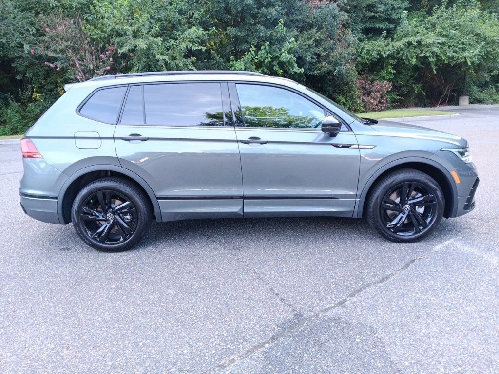 2024 Volkswagen Tiguan 2.0T SE R-Line Black 6