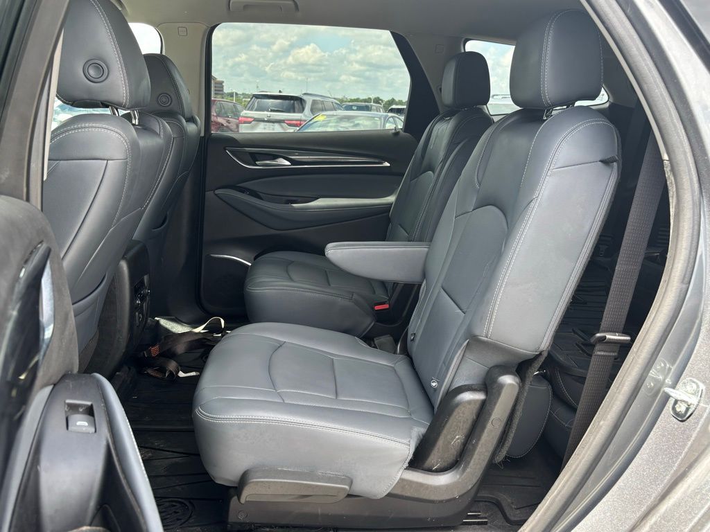2020 Buick Enclave Essence photo