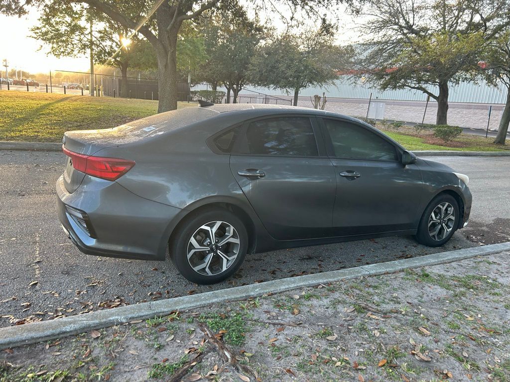 Thumbnail: 2021 Kia Forte - 5