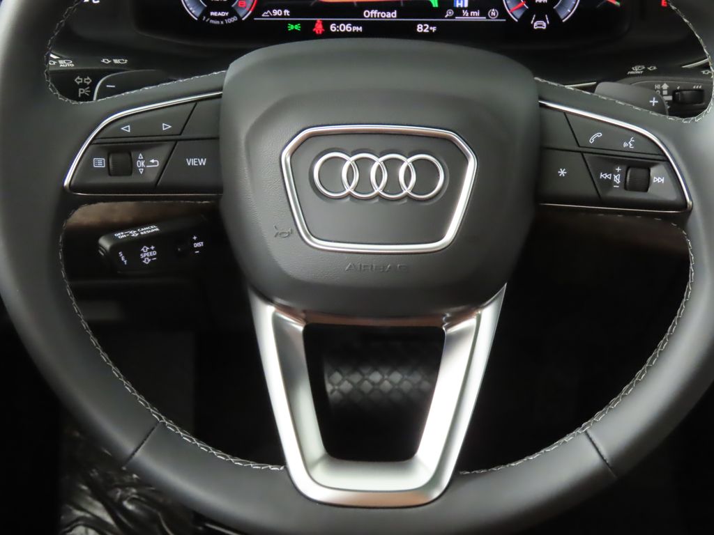 Thumbnail: 2025 Audi Q7 - 14