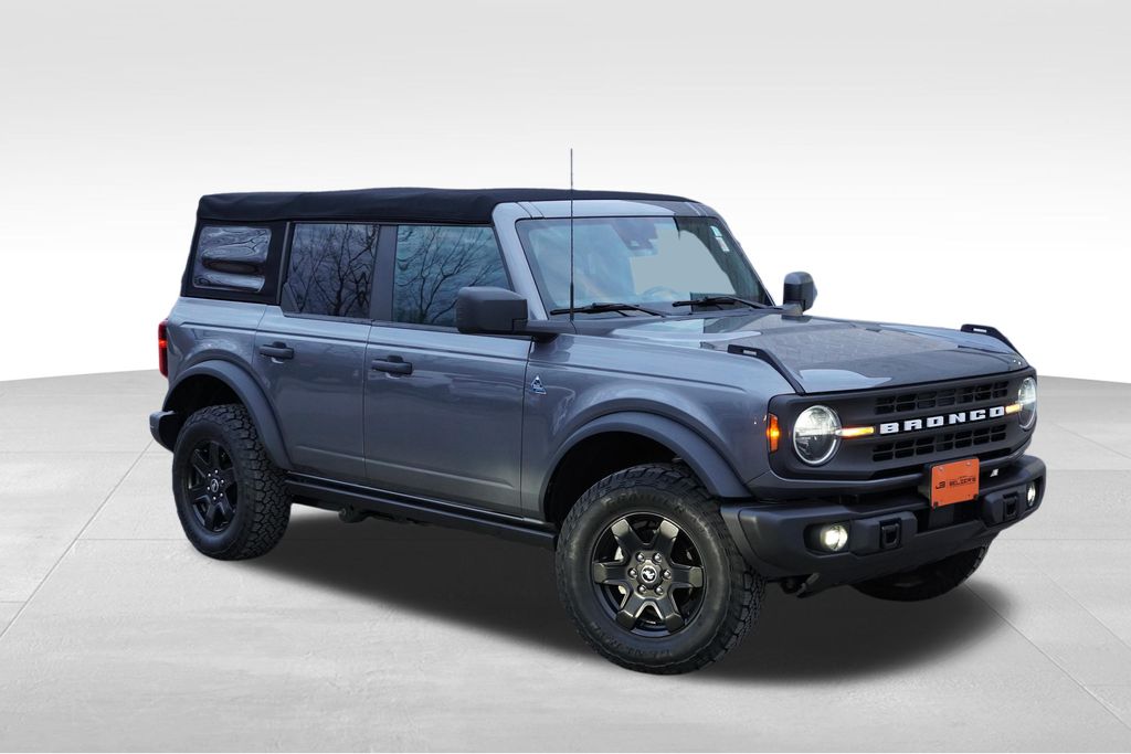 Carbonized Gray Metallic 2022 Ford Bronco Black Diamond Advanced 4-Door 4WD SUV / Crossover Four-Wheel Drive Automatic