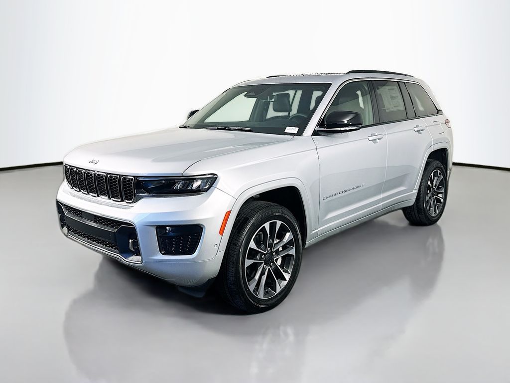 New 2025 Silver Jeep Overland image 3