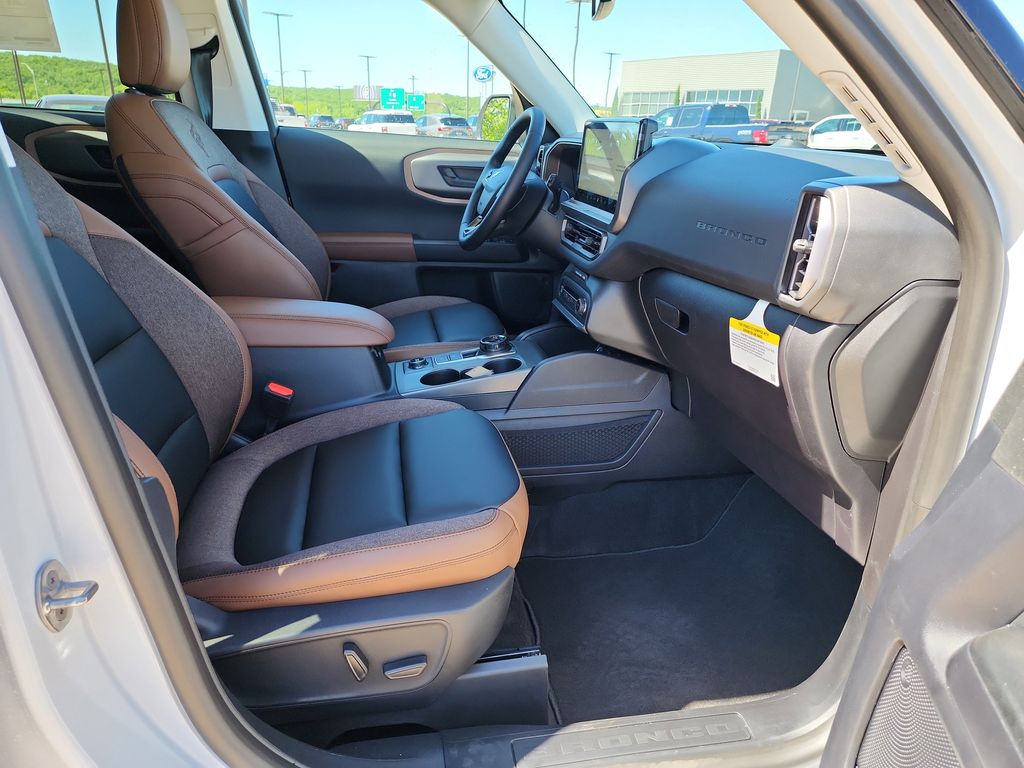 2025 Ford Bronco Sport Outer Banks photo