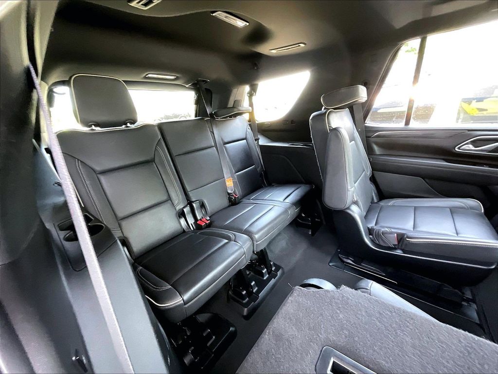 2023 GMC Yukon — photo 17