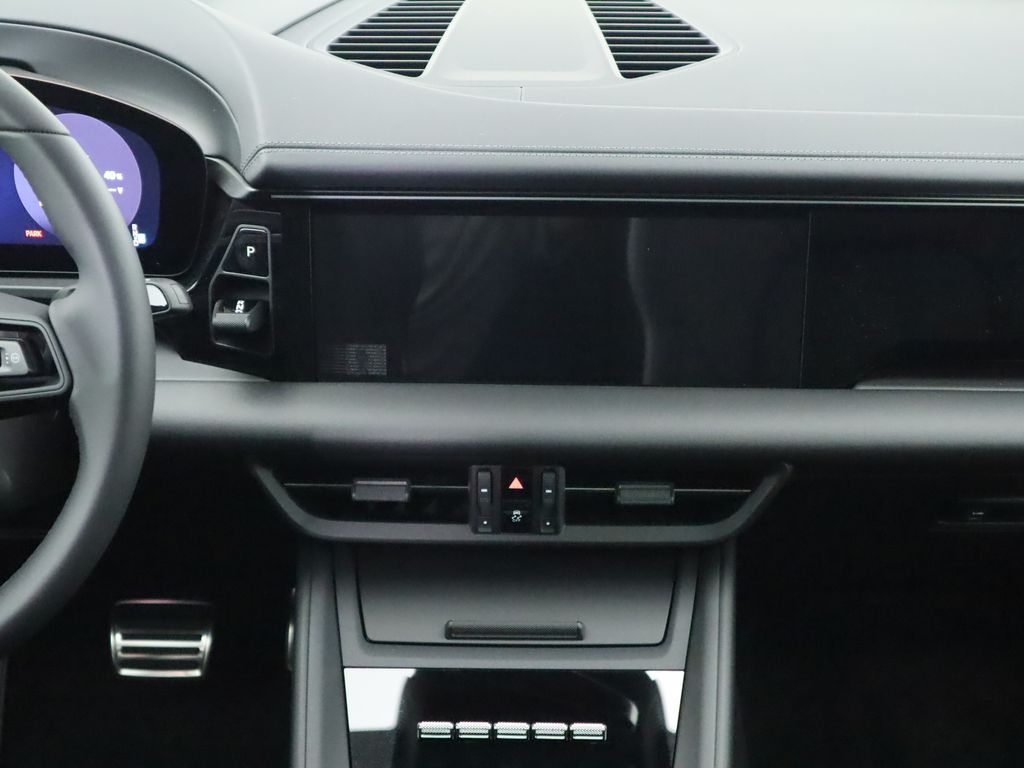 Thumbnail: 2025 Porsche Macan - 17