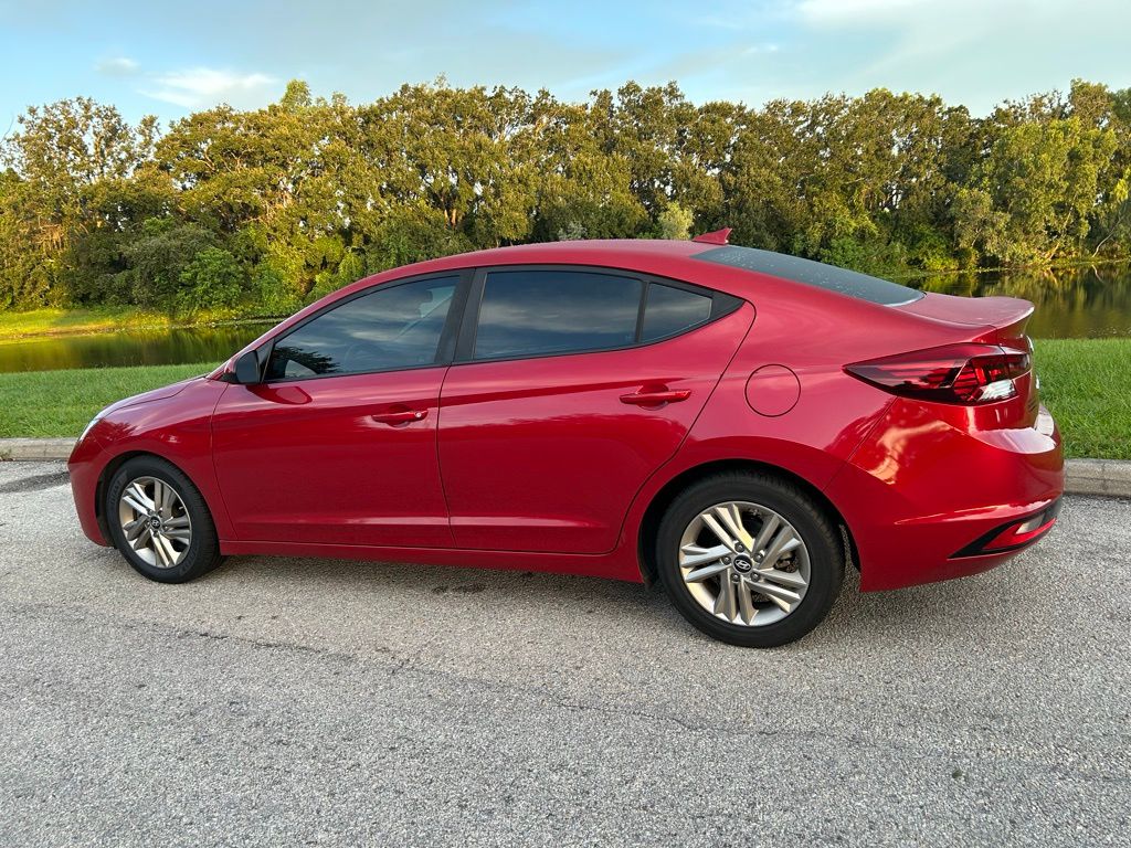 Thumbnail: 2019 Hyundai Elantra - 3