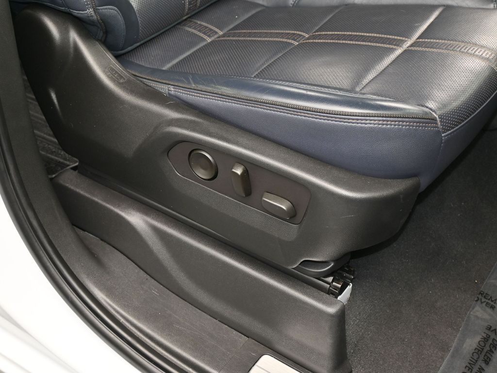 Used 2022 Iridescent Pearl Tricoat Chevrolet High Country image 63