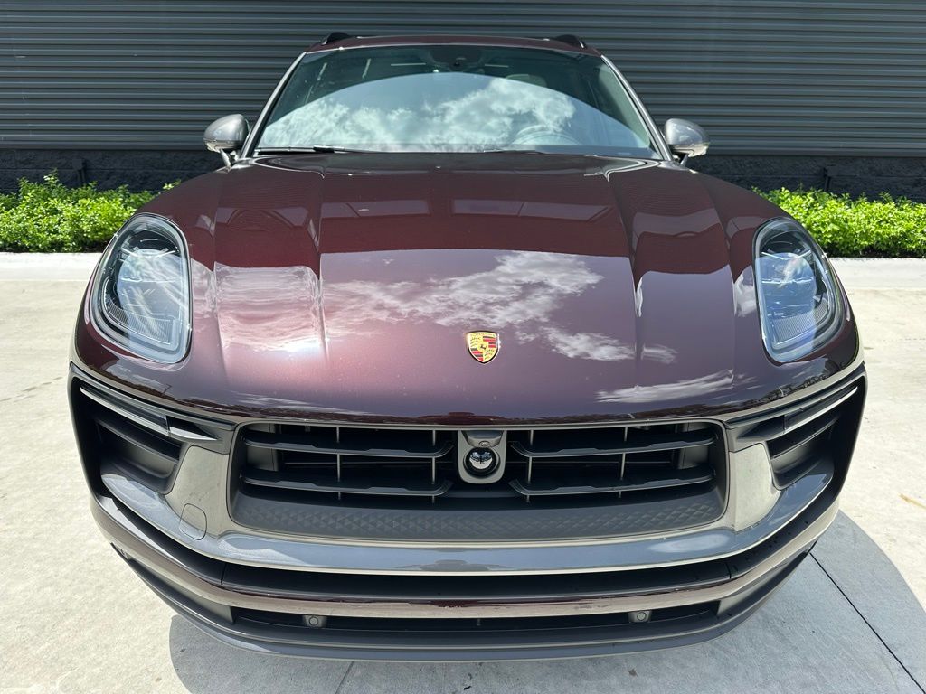 2025 Porsche Macan  7