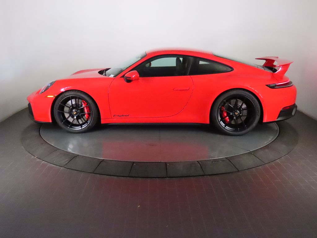 Thumbnail: 2026 Porsche 911 - 2