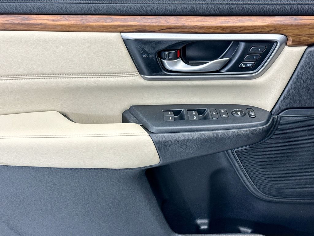 Thumbnail: 2019 Honda CR-V - 21