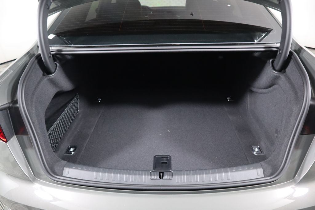 2025 Audi A6  30