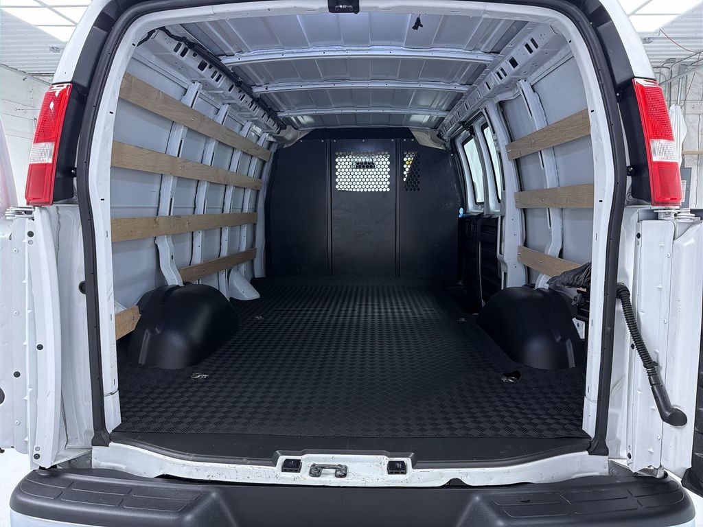 Used 2025 GMC Savana 2500 Van