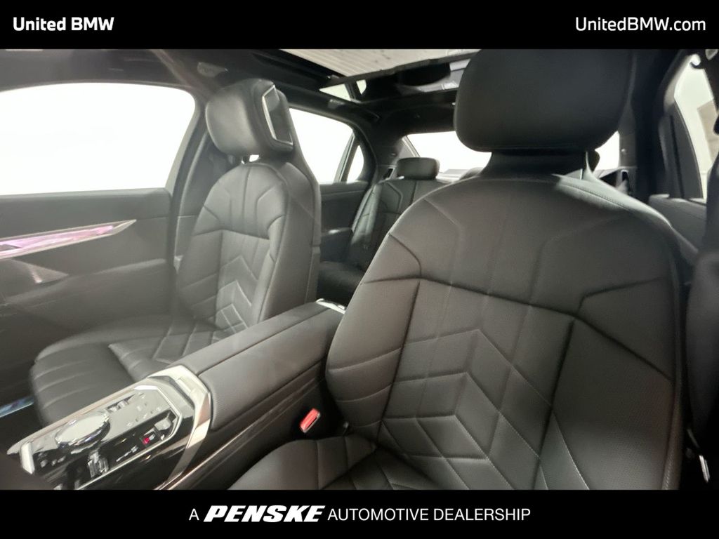 2025 BMW 7 Series 760i xDrive 12