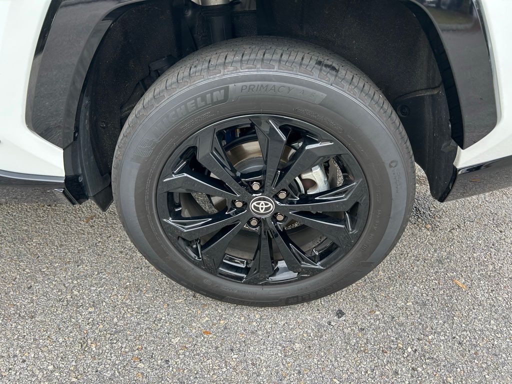 Thumbnail: 2023 Toyota RAV4 - 9