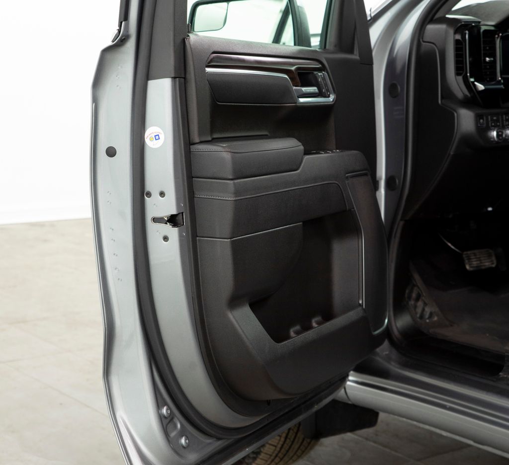 2026 GMC Sierra 1500 SLT Crew Cab 4WD