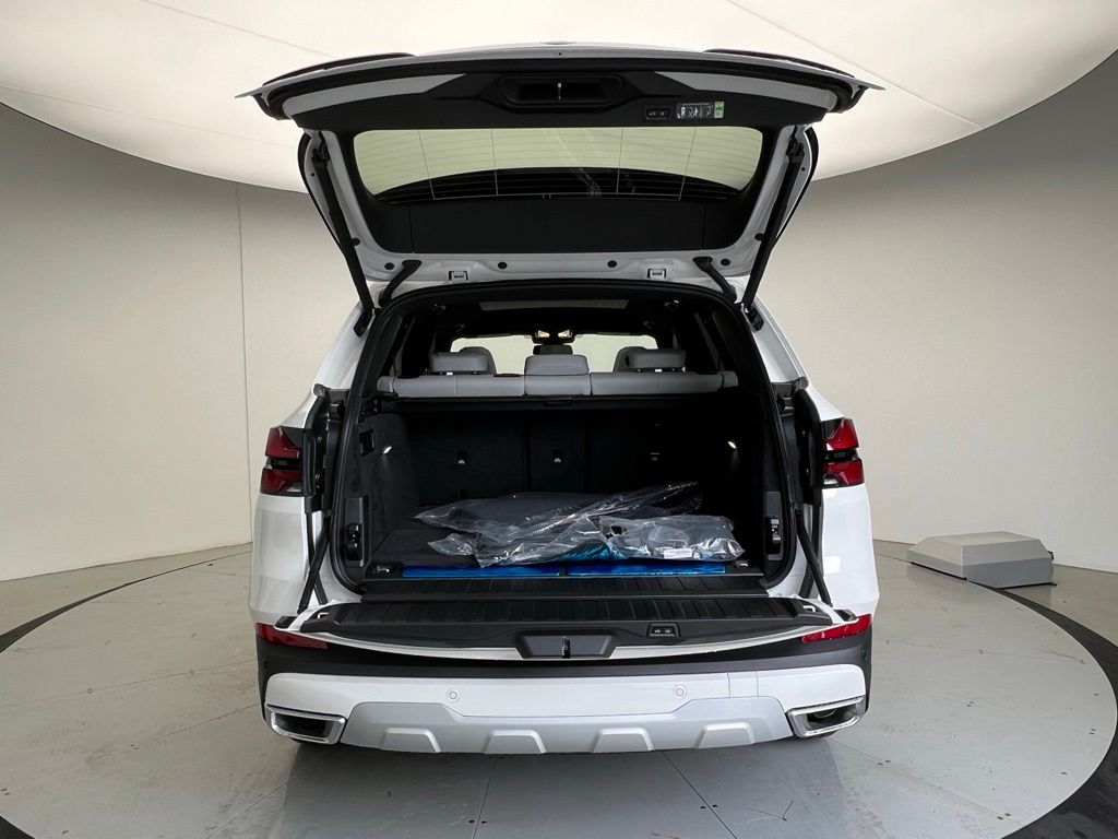 Thumbnail: 2026 BMW X5 - 5