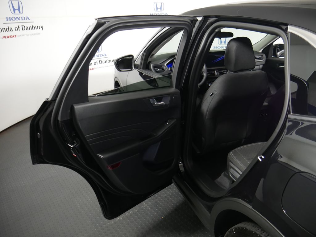 Thumbnail: 2023 Ford Escape - 9