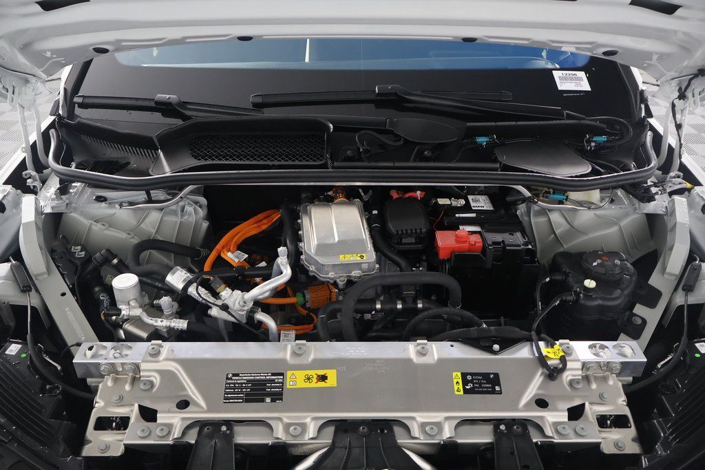 2025 BMW iX xDrive50 9